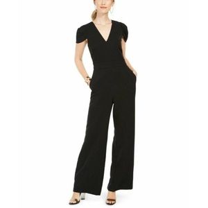 Vince Camuto Women's 8 V-Neck Wide-Leg Jumpsuit